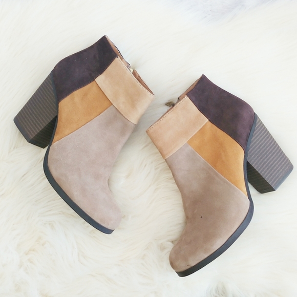 SHIPS FREE!! KENNETH COLE Reaction Color Block Ankle Booties - Picture 1 of 9